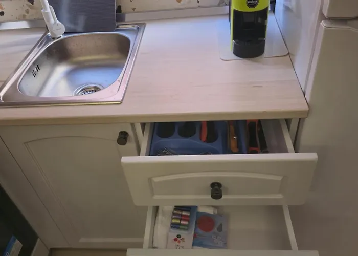 Myslym Shyri Cozy Lovely Orange ティラナ