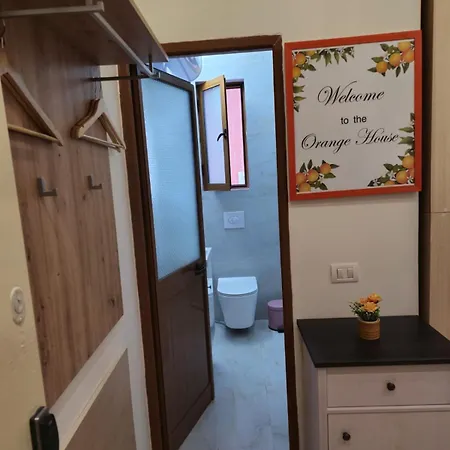 Myslym Shyri Cozy Lovely Orange Appartement Tirana