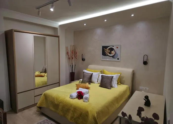 Myslym Shyri Cozy Lovely Orange * 티라나