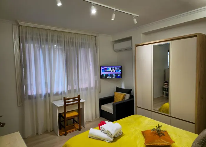 Myslym Shyri Cozy Lovely Orange Apartman *